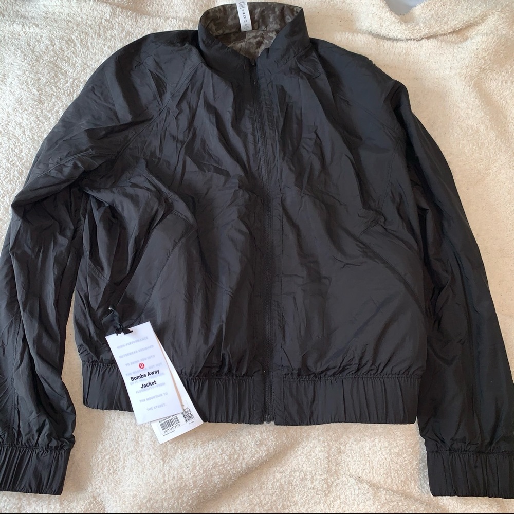 Lululemon Bombs Away Jacket Reversible